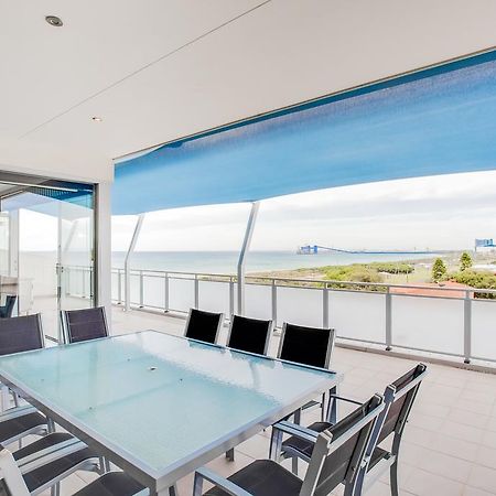 Spinnakers By Rockingham Apartments Екстериор снимка