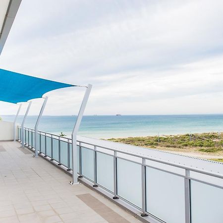 Spinnakers By Rockingham Apartments Екстериор снимка